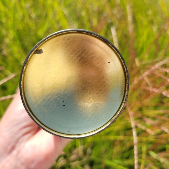 Vintage Nutcracker Tin ~ 1984 Avon ~ Imported from England ~ Toyland Soldier - Picture 12 of 16